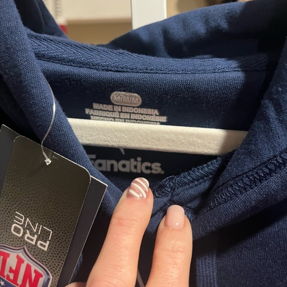 NWT Dallas Cowboys Team Lockup Fitted Pullover Hoodie - Medium - Picture 6 of 6